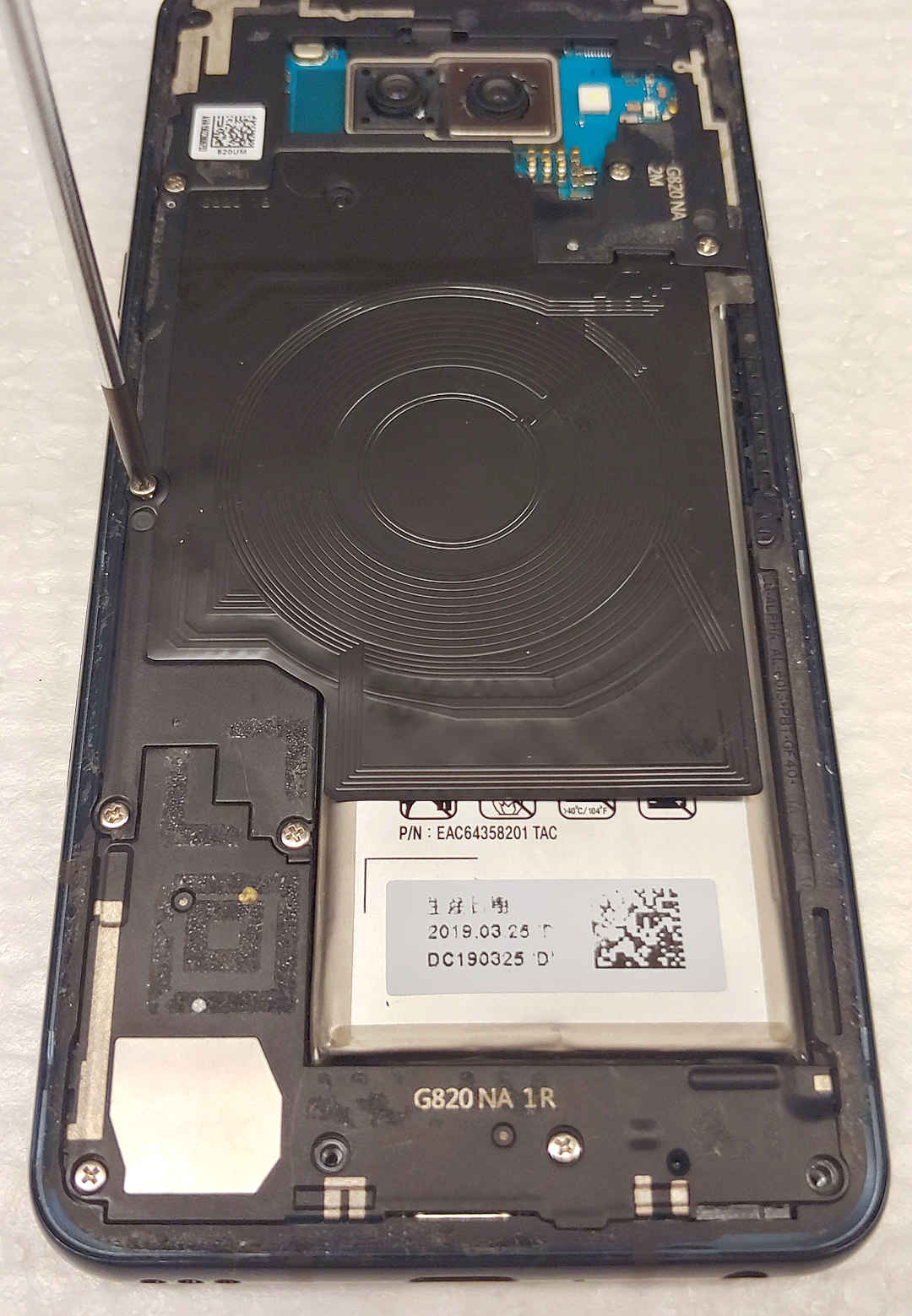 LG G8 screw removal
